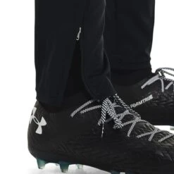 Under Armour Men's UA Challenger Training Joggers Black / White -Sport Style Shop s7.v5 1365417 001 akcsr