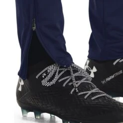 Under Armour Men's UA Challenger Training Joggers Midnight Navy / White -Sport Style Shop s7.v5 1365417 410 akcsr