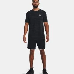 Under Armour Men's Seamless Wave Short Sleeve T-Shirt Black / Mod Grey 13 Under Armour Men's Seamless Wave Short Sleeve T-Shirt Black / Mod Grey -Sport Style Shop v5 1373726 001 fsf